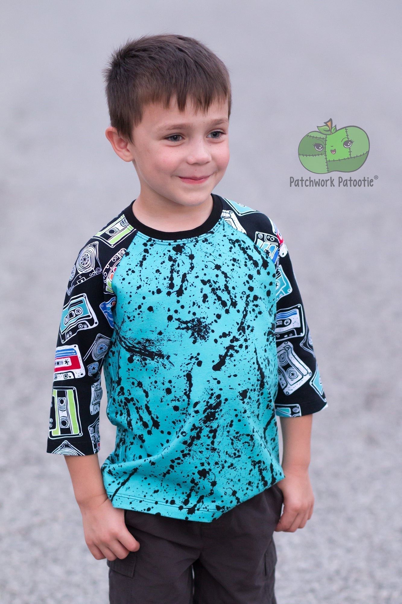 Slim Raglan (2T) - Bats & Arcane Stars